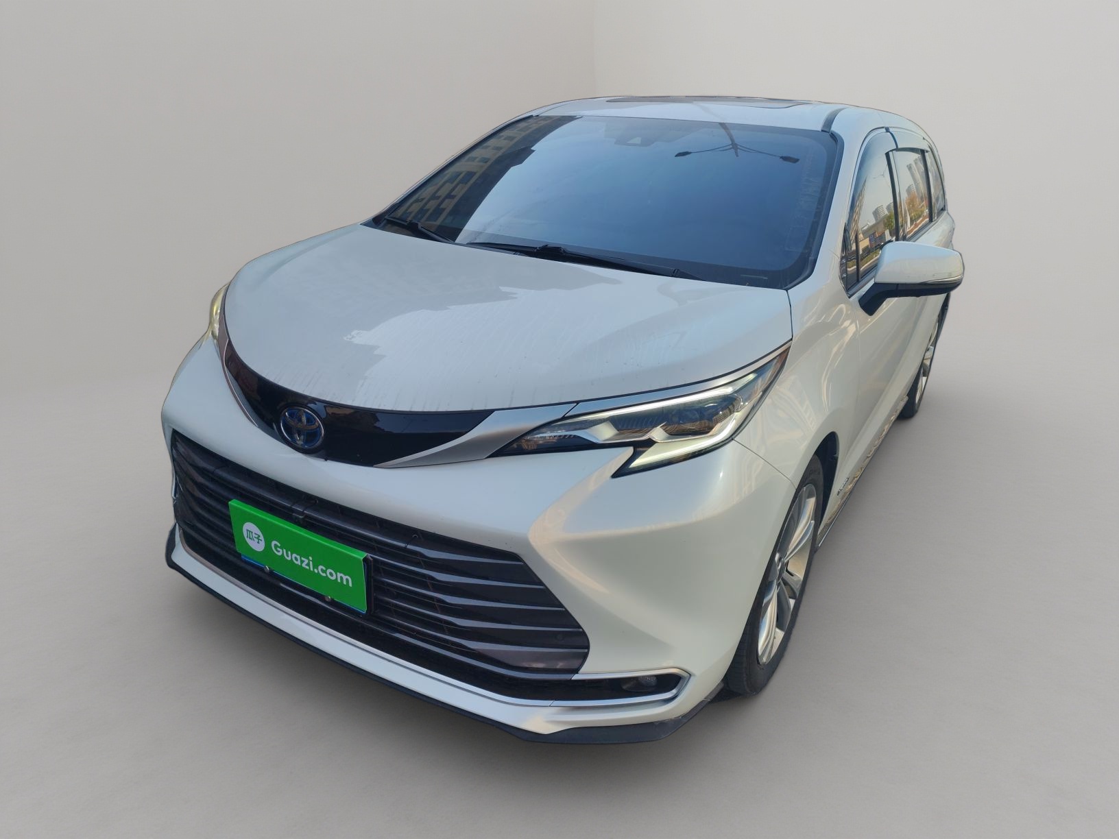 Toyota Sienna 2023 汽车图片 