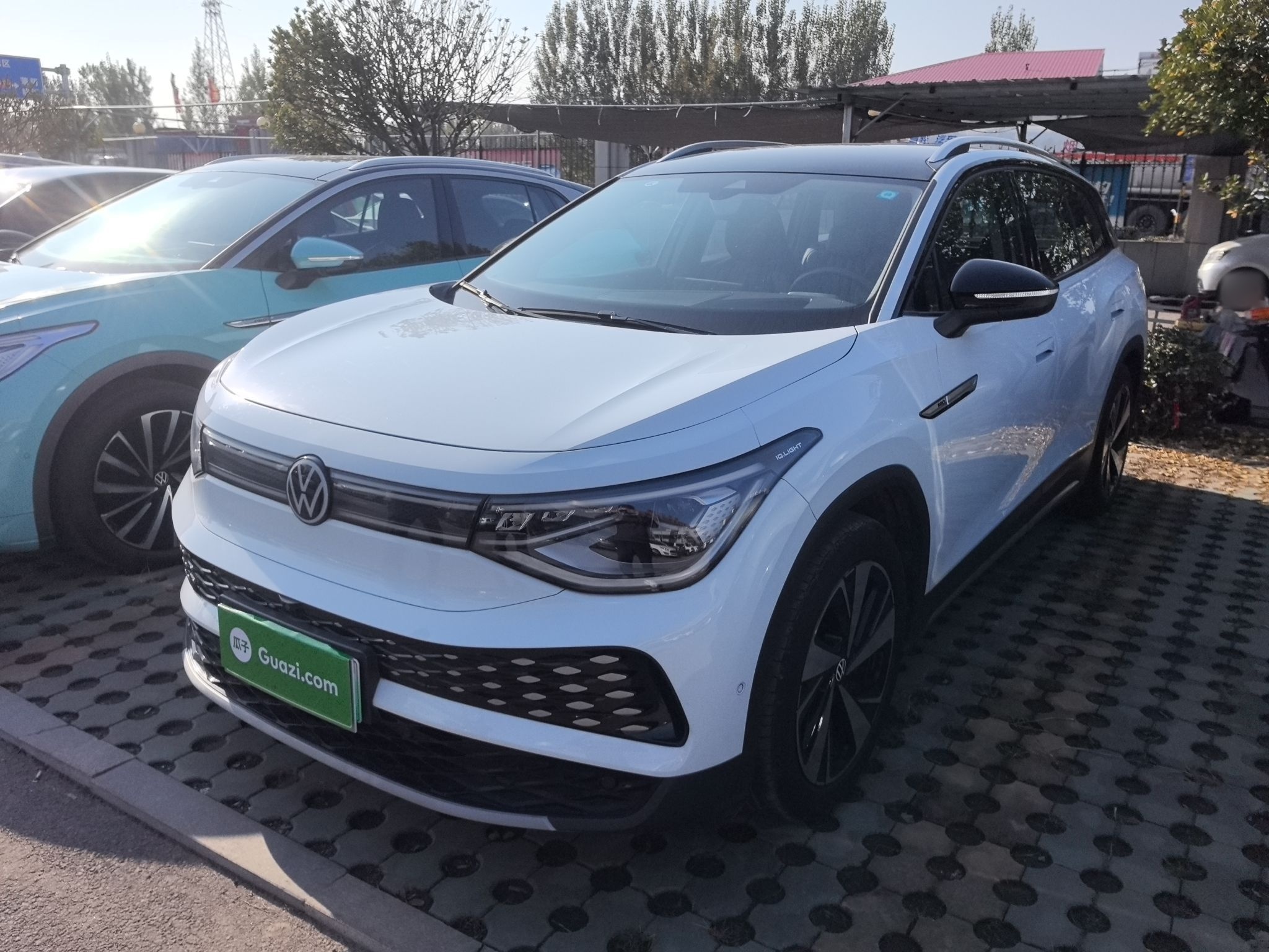 Volkswagen ID.6 X 2022 car image 