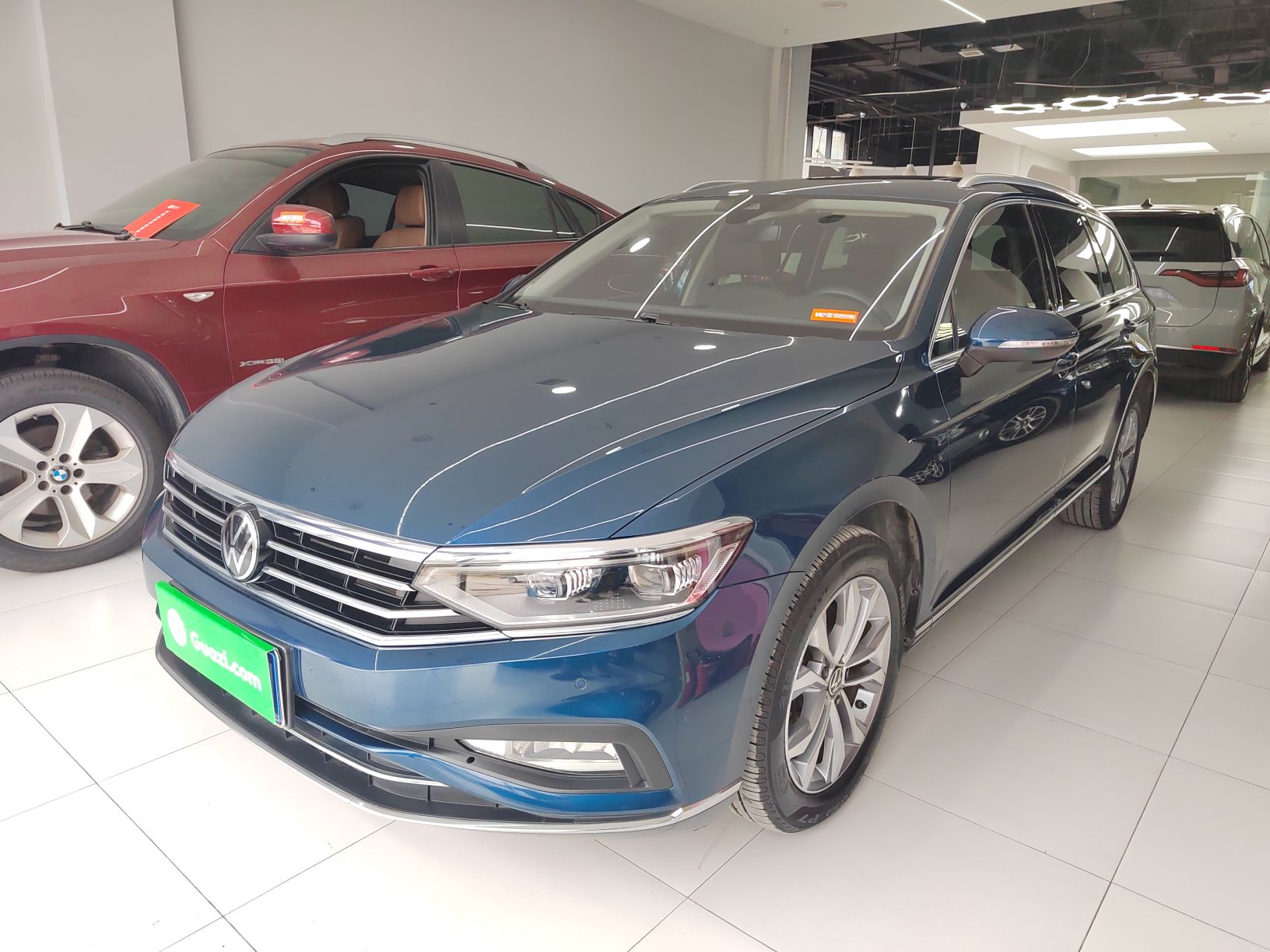 Volkswagen Passat Variant 2022 Volkswagen Passat Variant 2022 immagine di auto