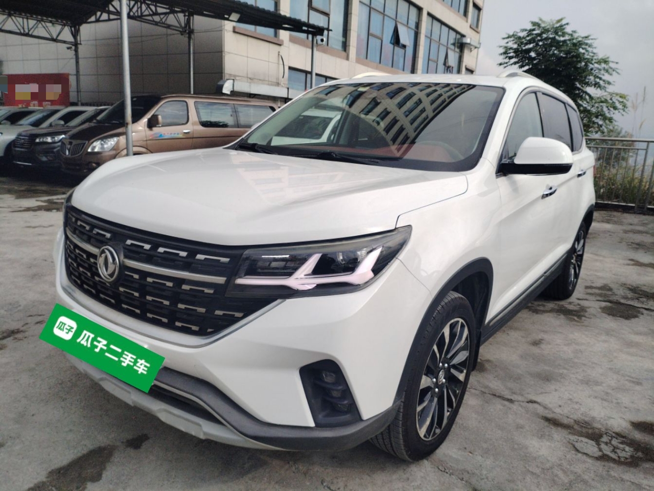 T5 2019 car image 