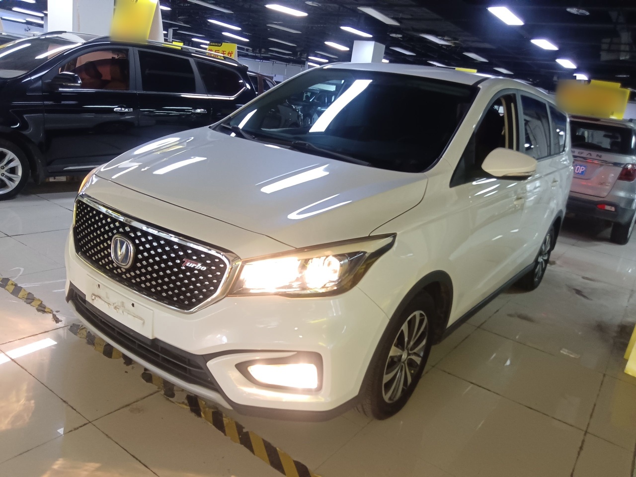 Changan Linmax 2018 car image 