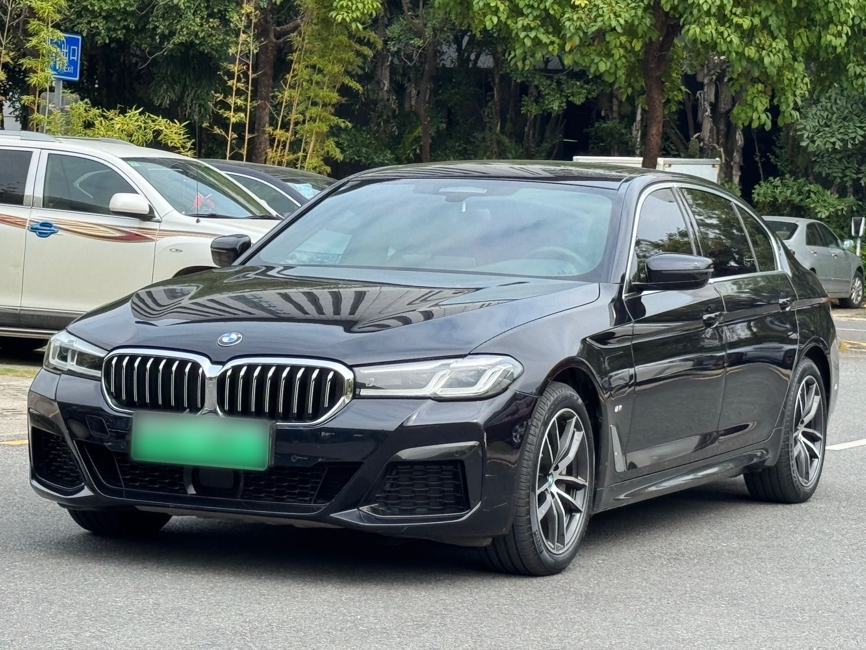 BMW M5 New Energy 2021 BMW M5 New Energy 2021 car image