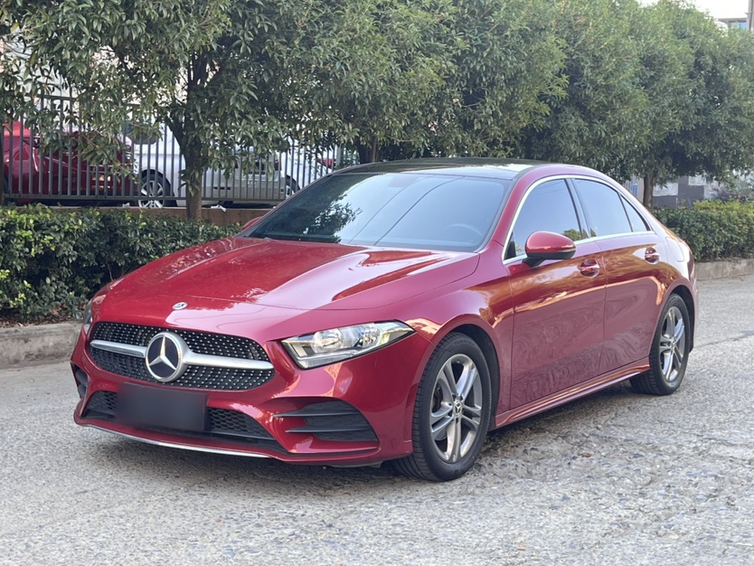 Toyota Sienna 2022 汽车图片 