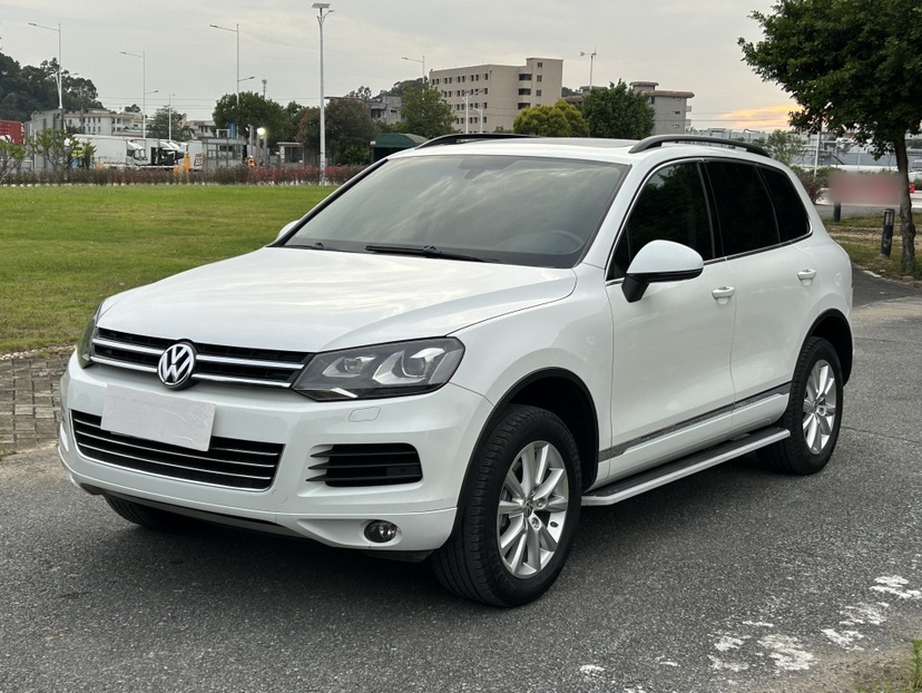 Volkswagen Touareg 2015 car image 
