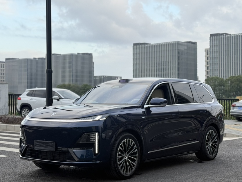 Deepal S09 2025 car image 