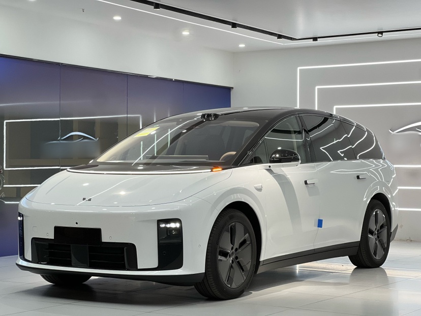 Li i8 2025 image de voiture 