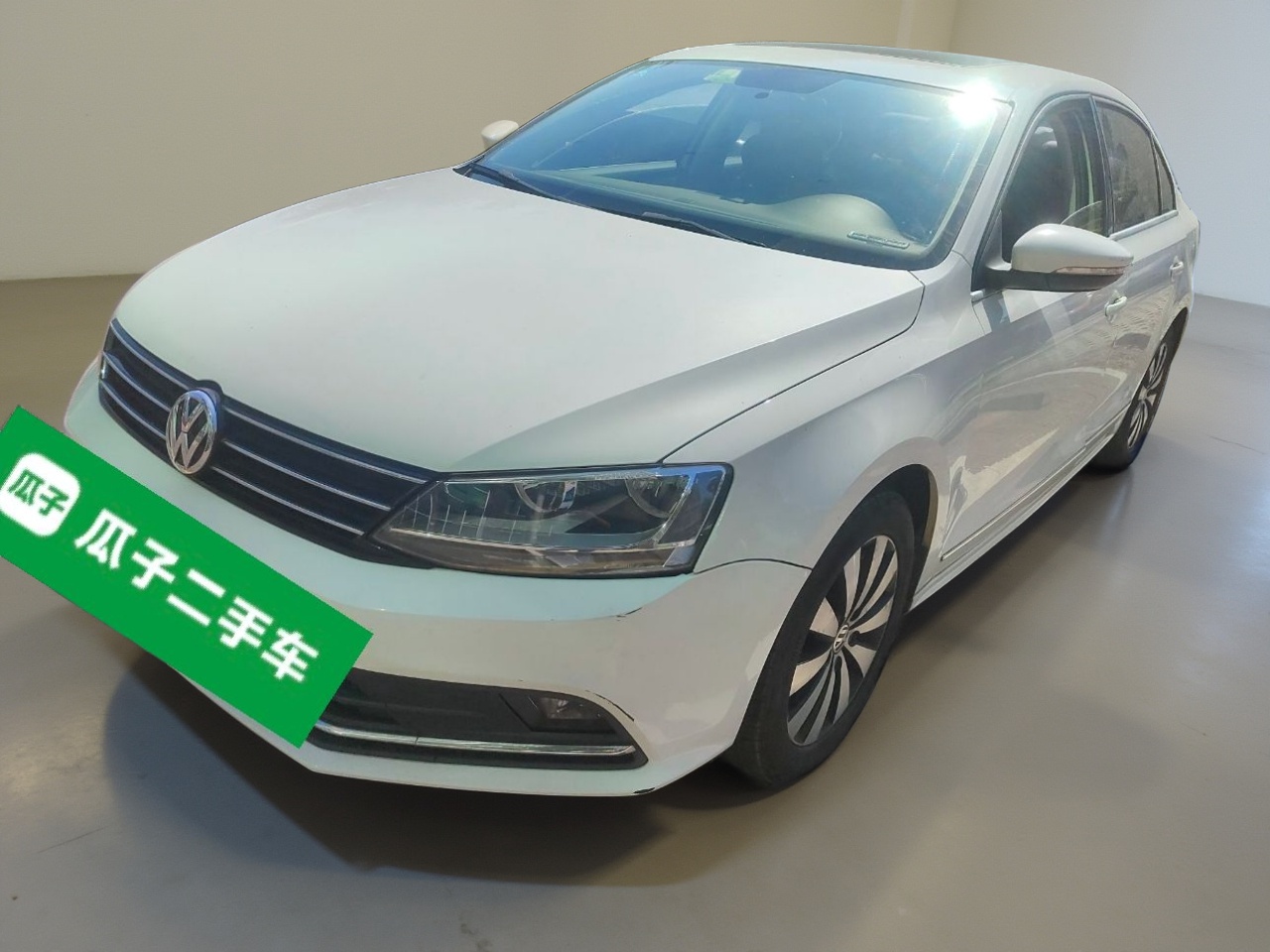 Volkswagen Sagitar 2016 immagine di auto 