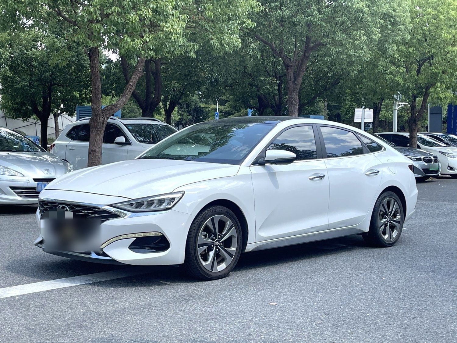 Hyundai Lafesta 2020 car image 