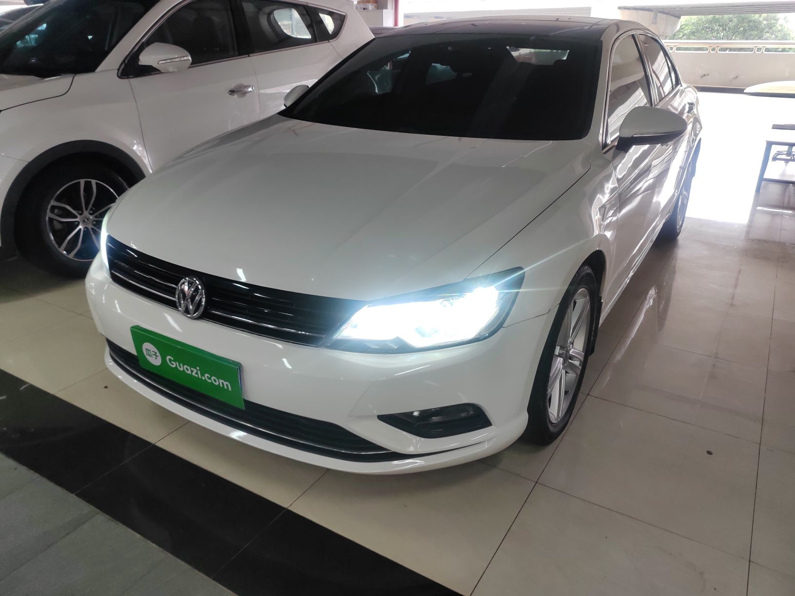 Volkswagen Lamando 2018 Volkswagen Lamando 2018 immagine di auto