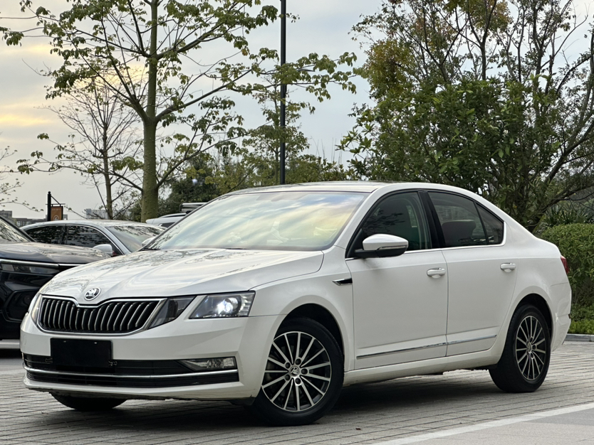 Skoda Octavia 2019 Skoda Octavia 2019 imagen de coche