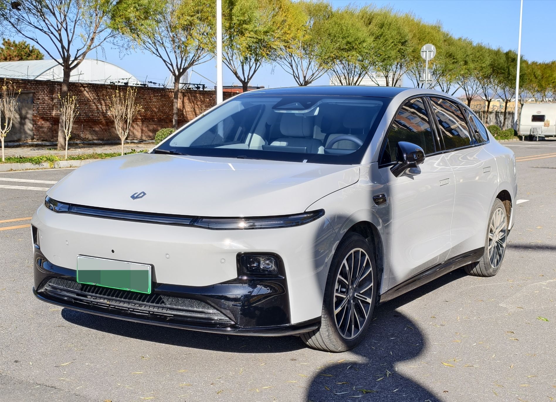 Leapmotor B01 2025 汽车图片 