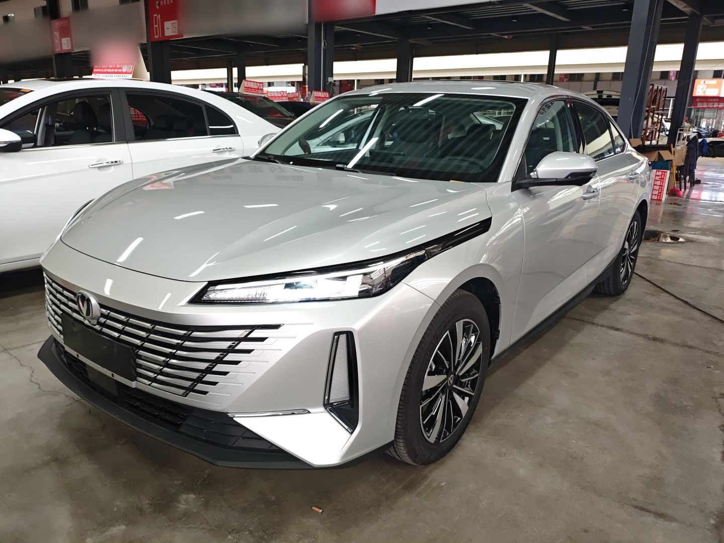 Changan EadoPHEV 2025 car image 