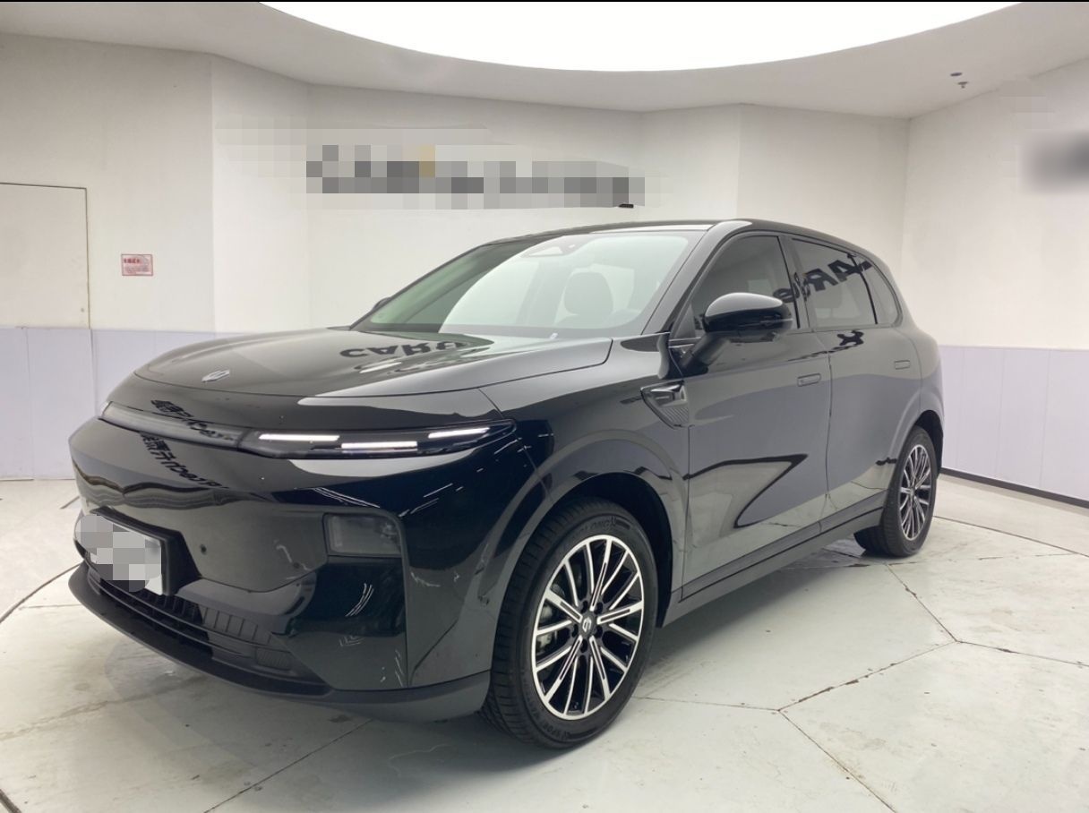 Leapmotor B10 2025 汽车图片 