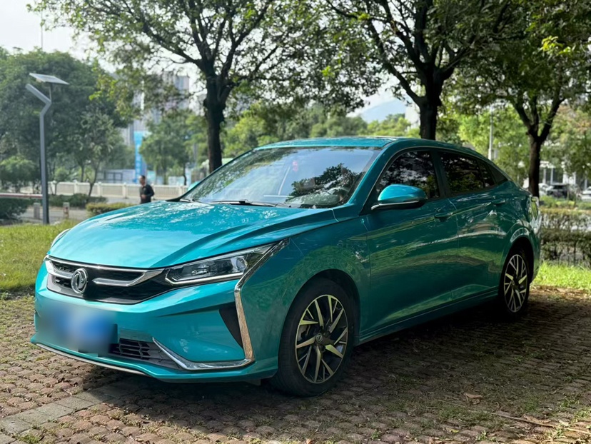 2019 image de voiture 