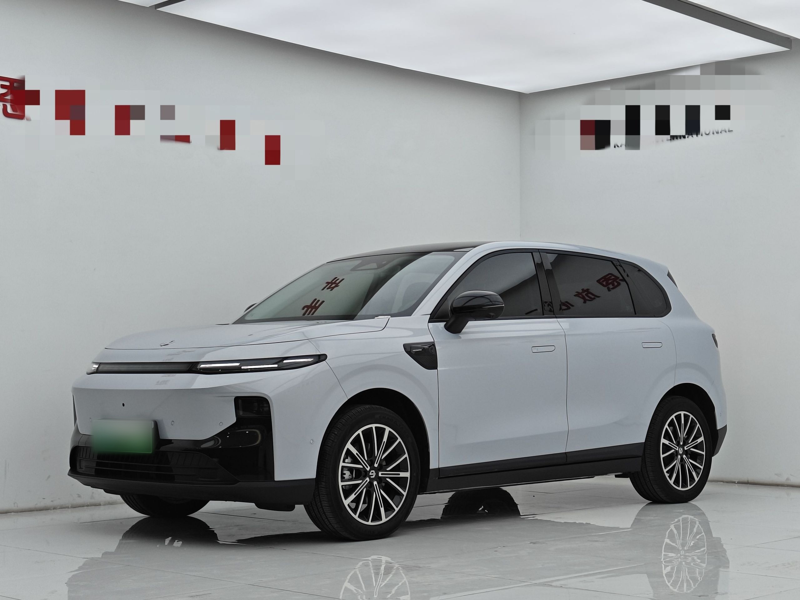 Leapmotor B10 2025 汽车图片 