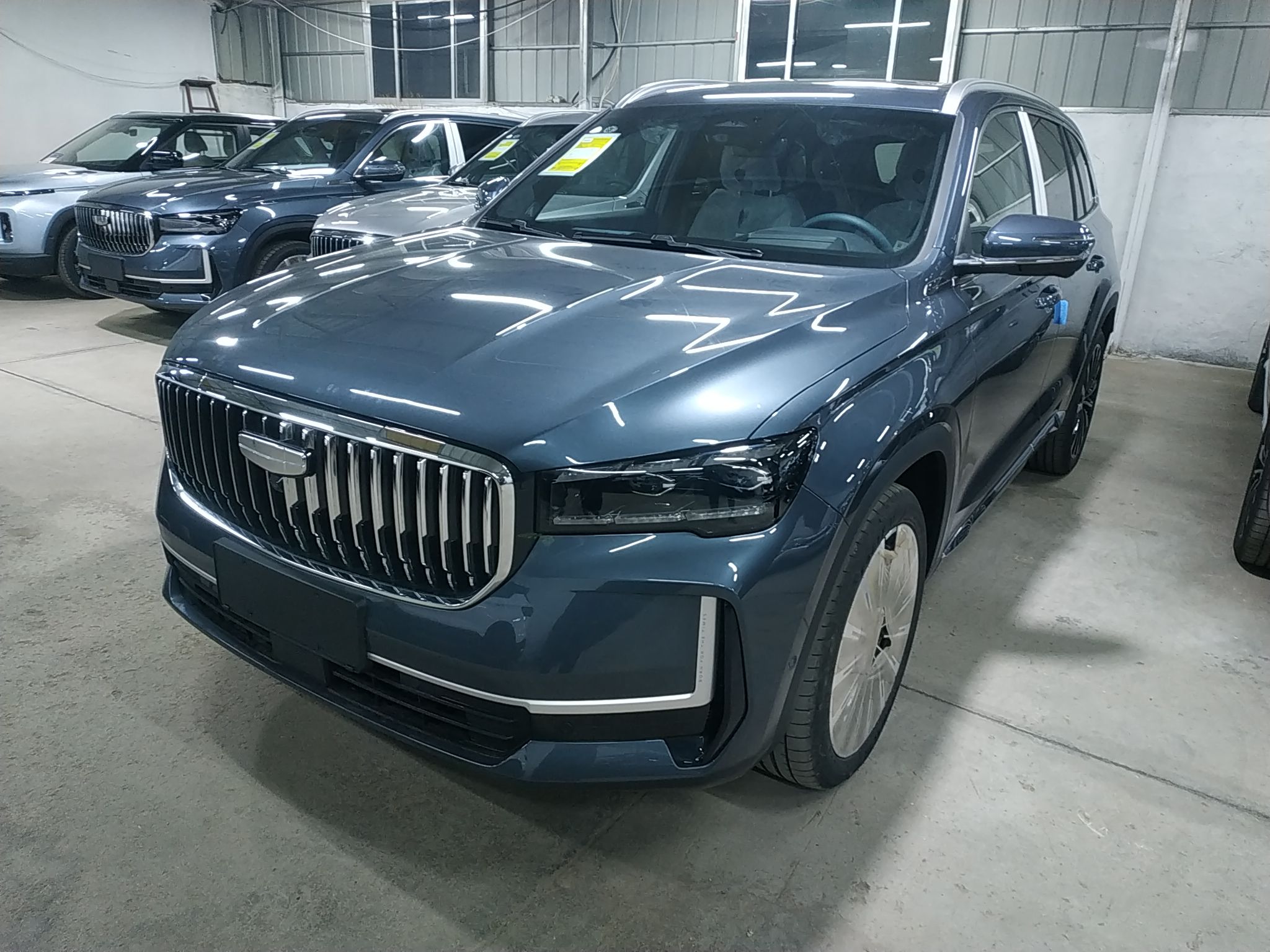 GEELY Monjaro MHEV 2025 car image 