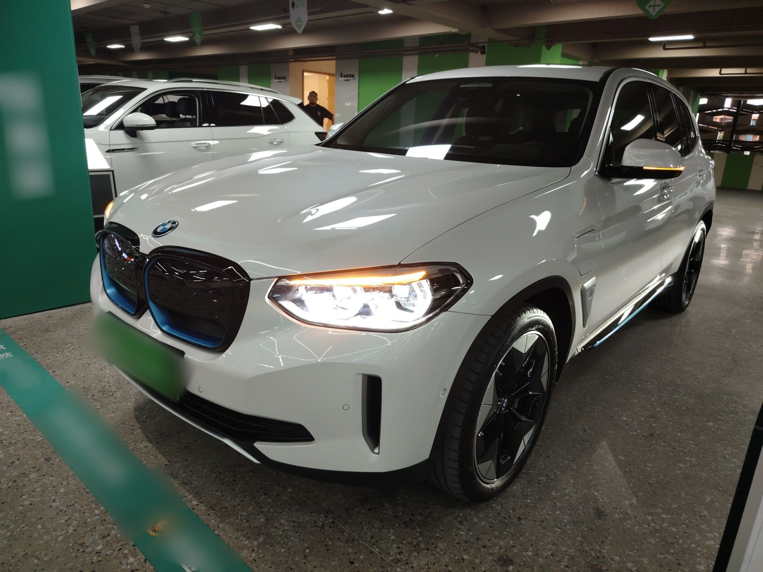 BMW iX3 2021 car image 