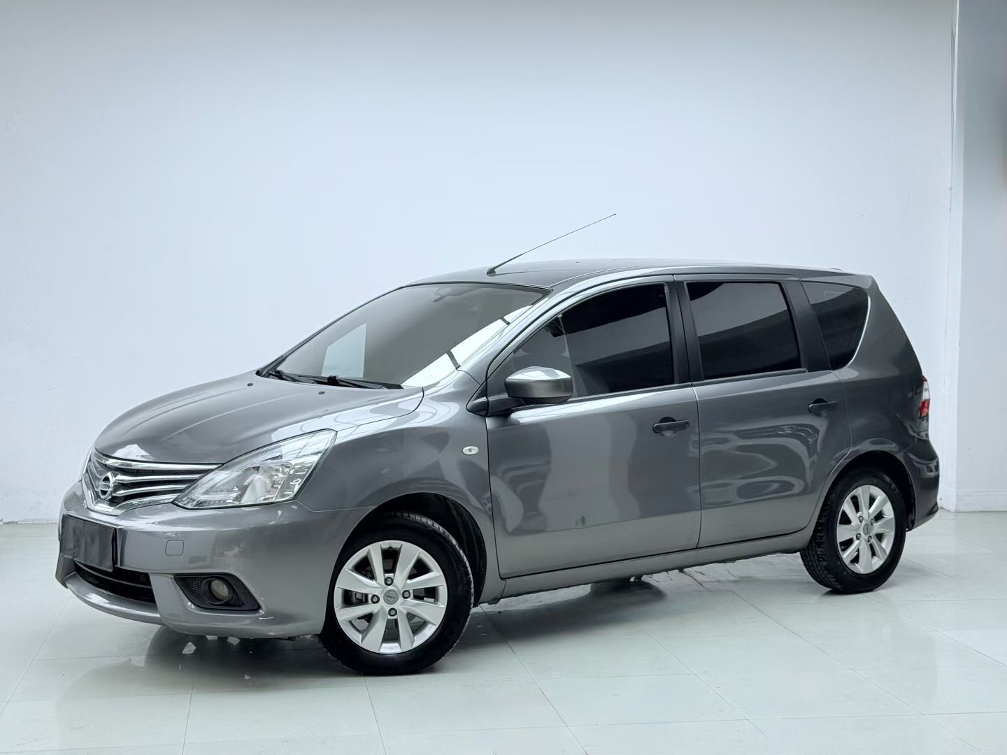 Nissan Livina 2018 汽车图片 