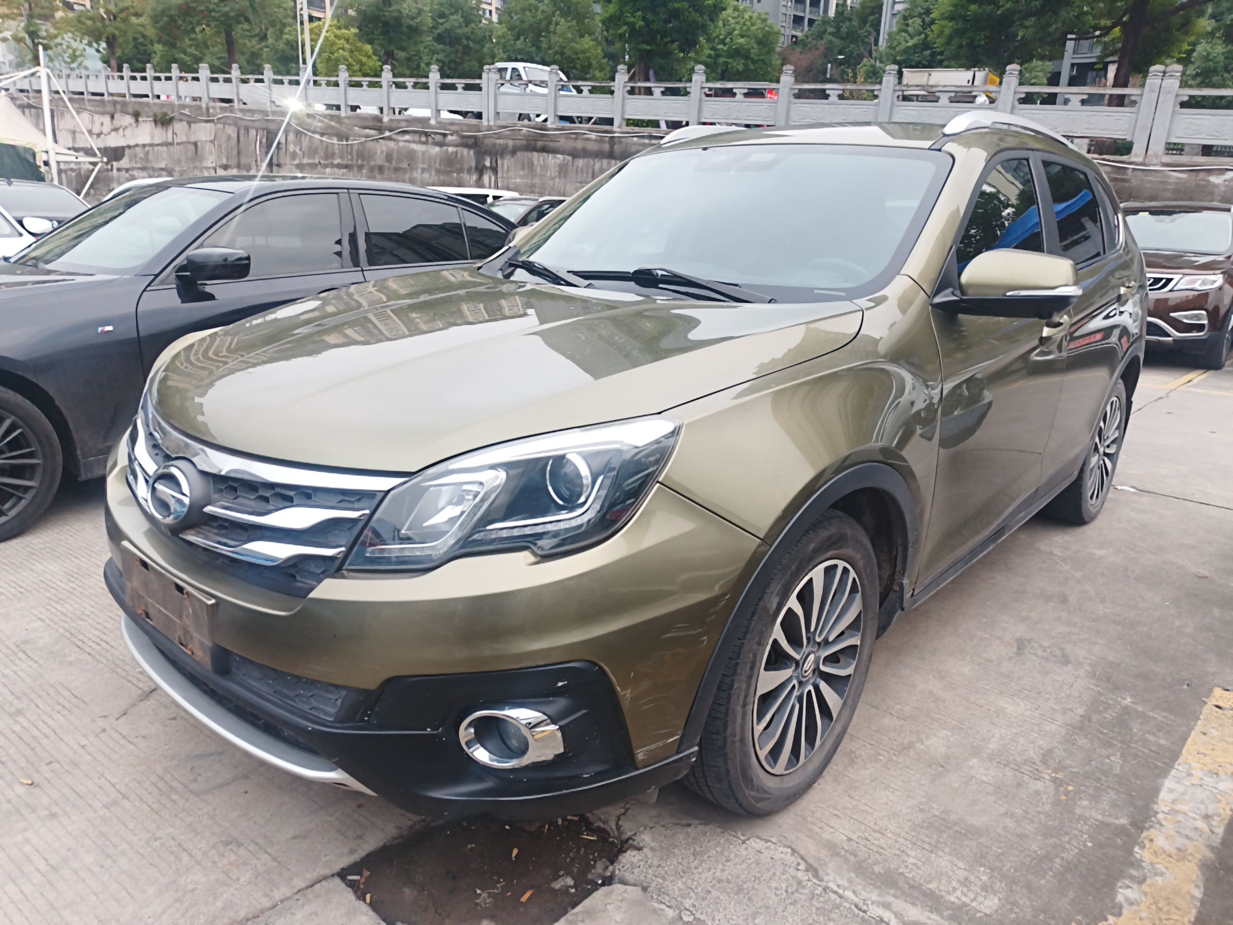 GAC Trumpchi GS5 Super 2015 car image 