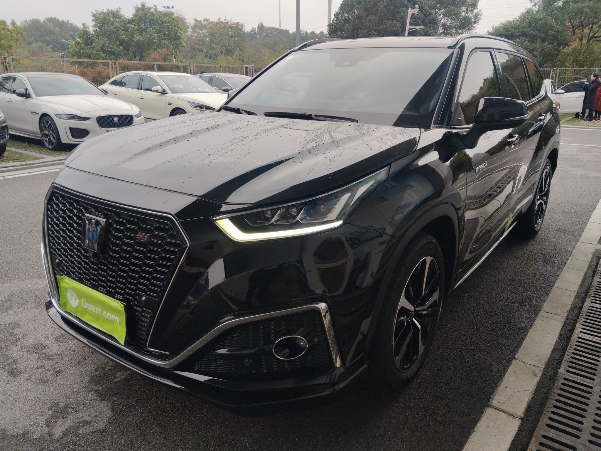 Toyota Crown Kluger 2021 immagine di auto 