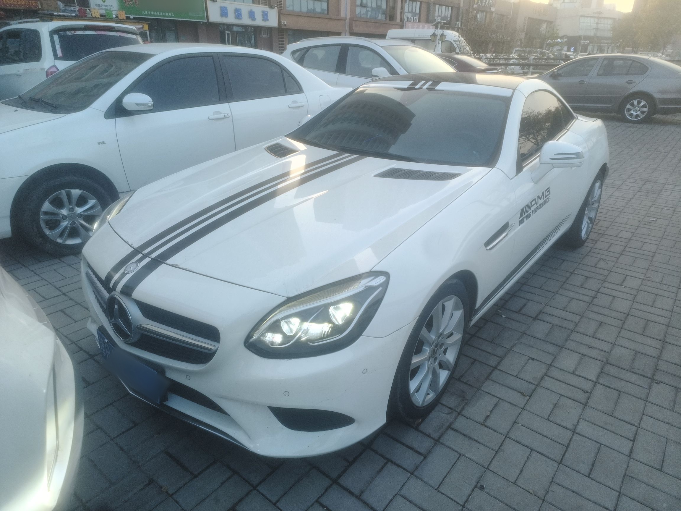 Mercedes-Benz SLC Class 2017 car image 