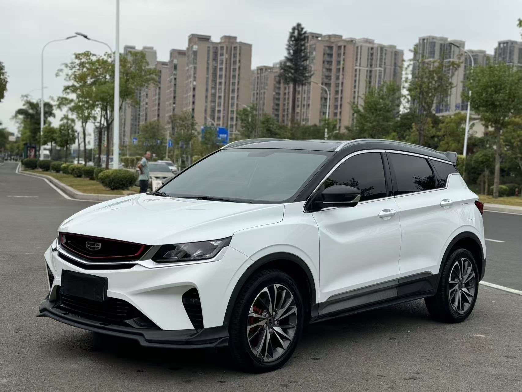 GEELY Coolray 2021 car image 