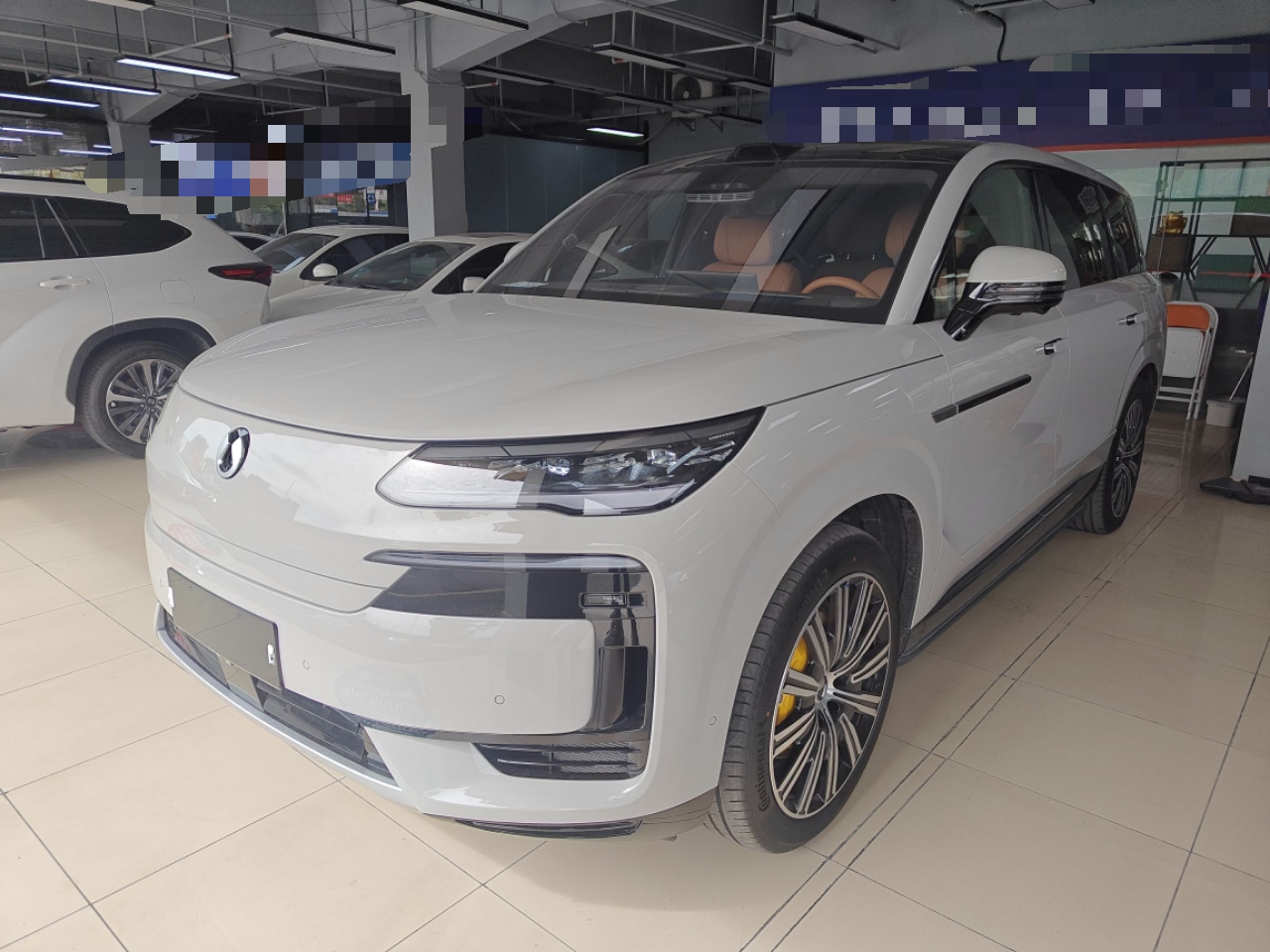 Denza N9 2025 car image 