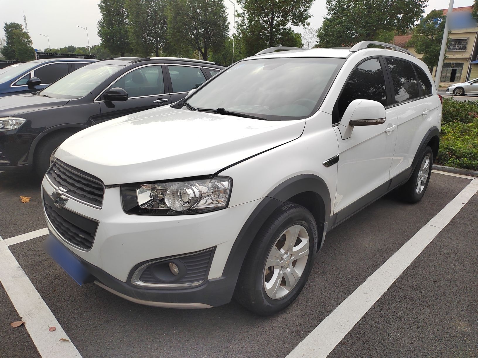 Chevrolet Captiva (Imported) 2017 car image 