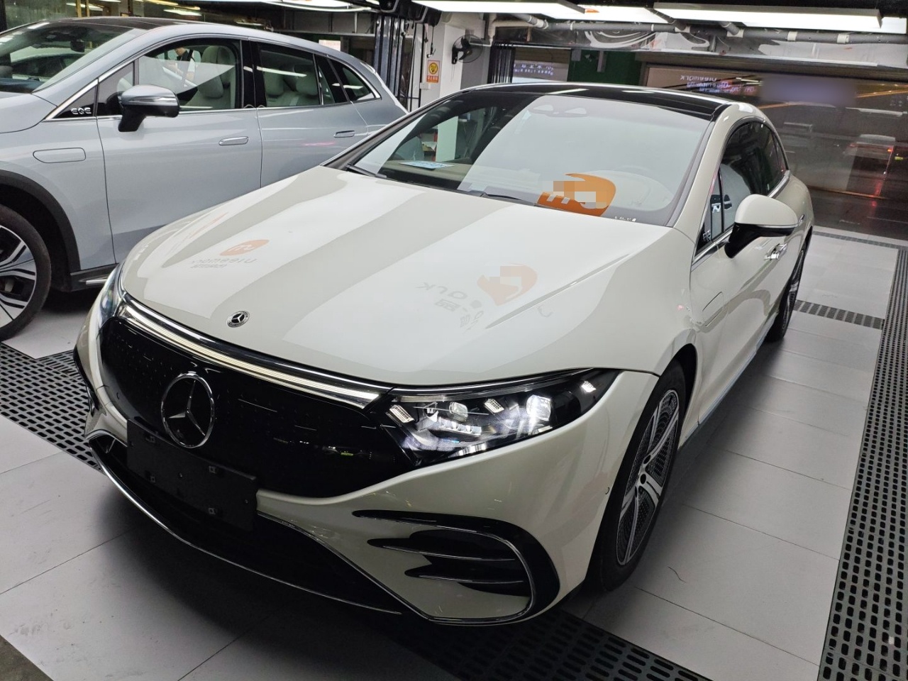 Mercedes-Benz EQS Class 2023 car image 