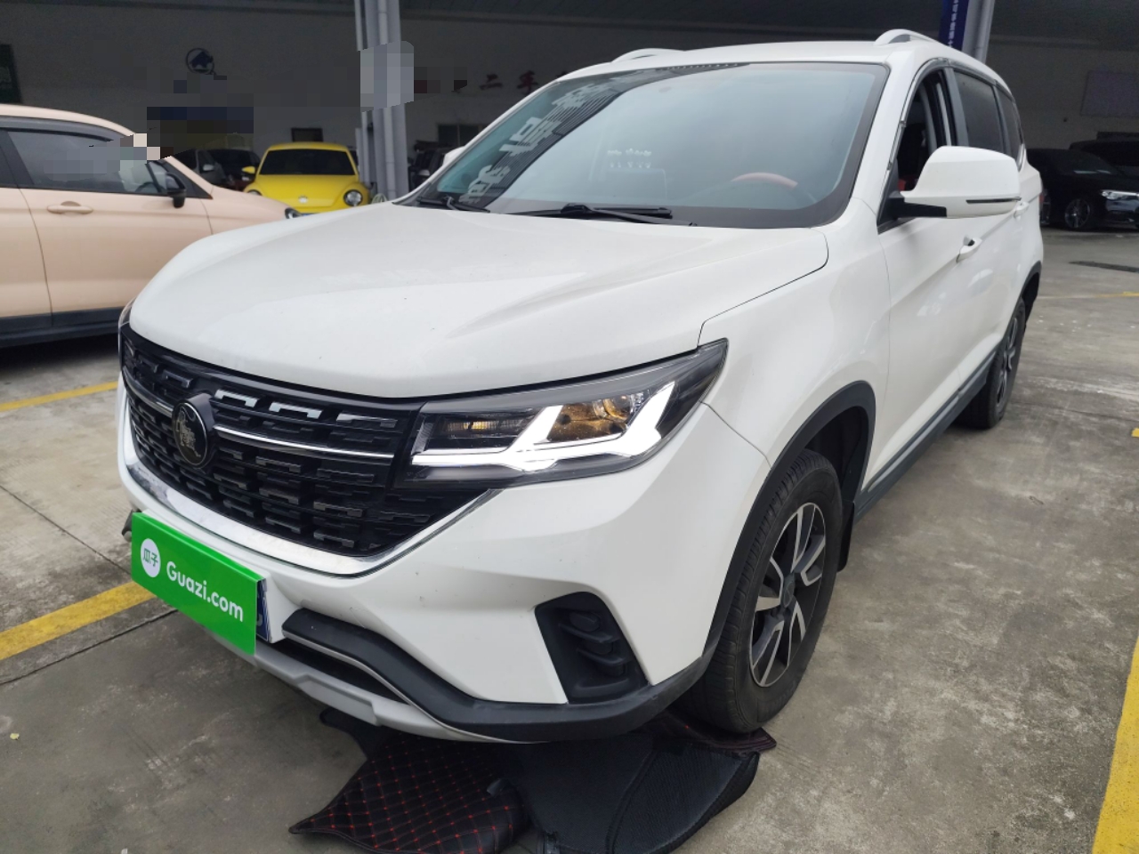 T5 2023 car image 