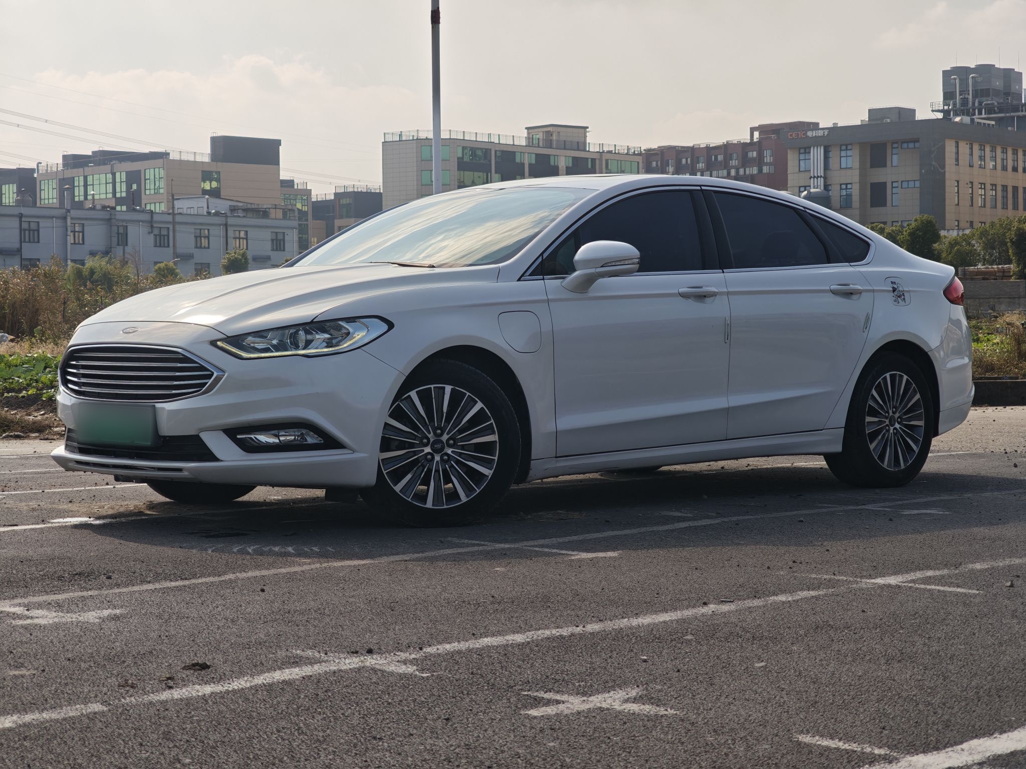Ford Mondeo New Energy 2018 car image 