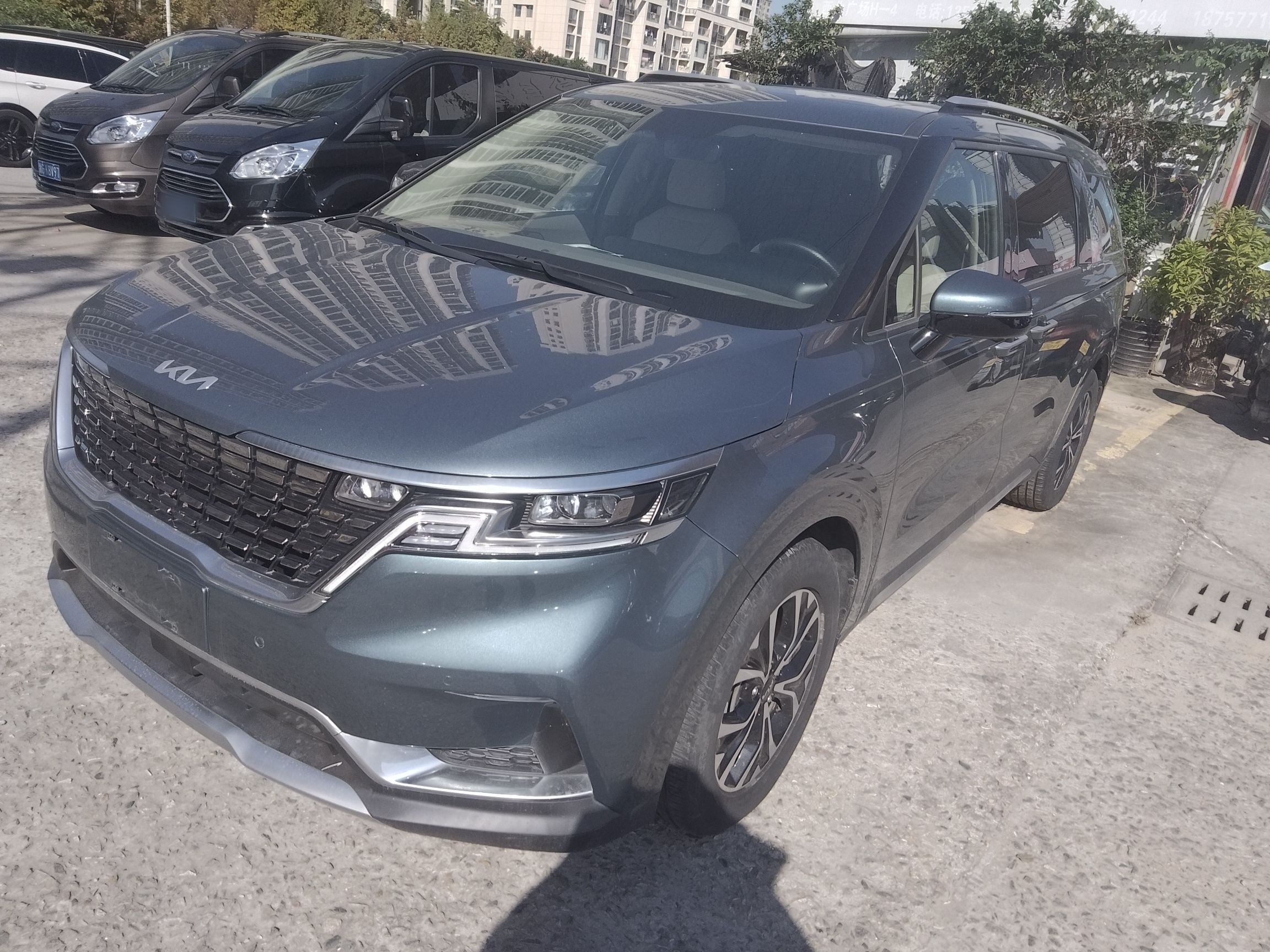 Kia Carnival 2022 汽车图片 