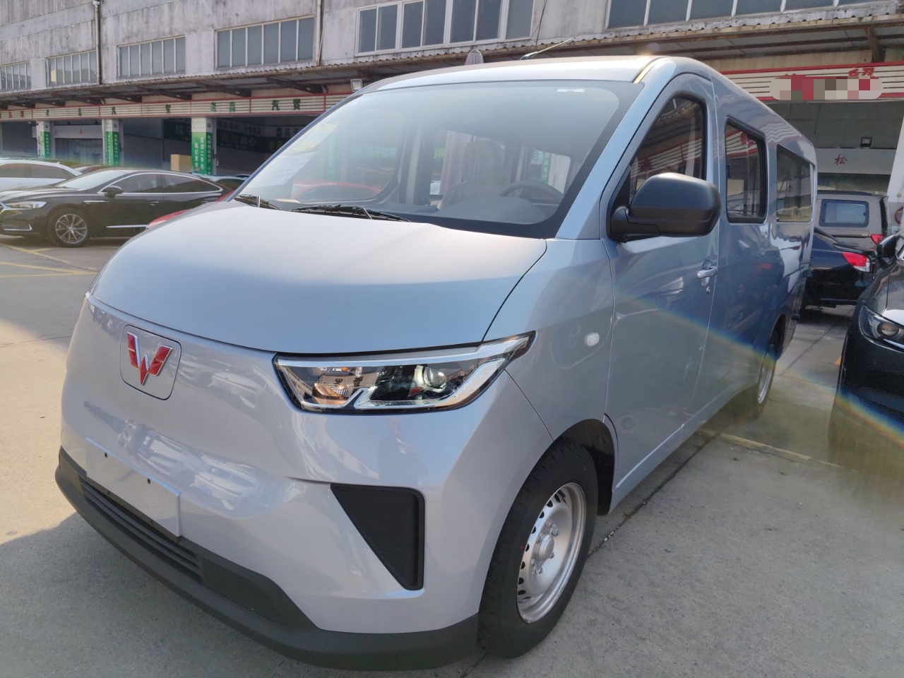 Wuling Yangguang 2025 汽车图片 
