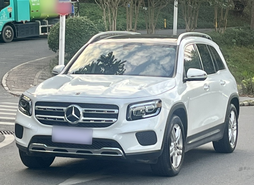 Mercedes-Benz GLB Class 2021 car image 