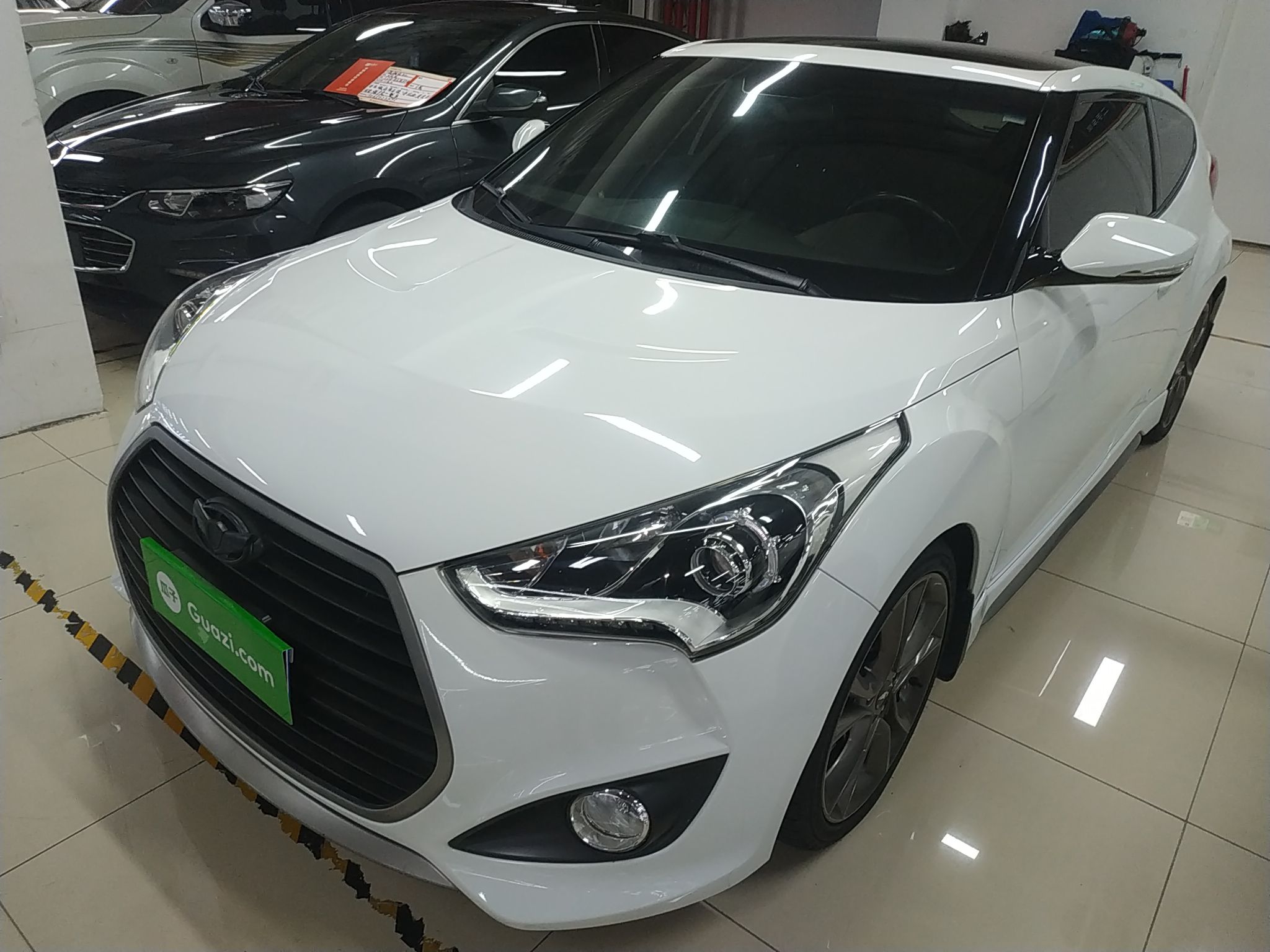 Hyundai Veloster 2015 car image 