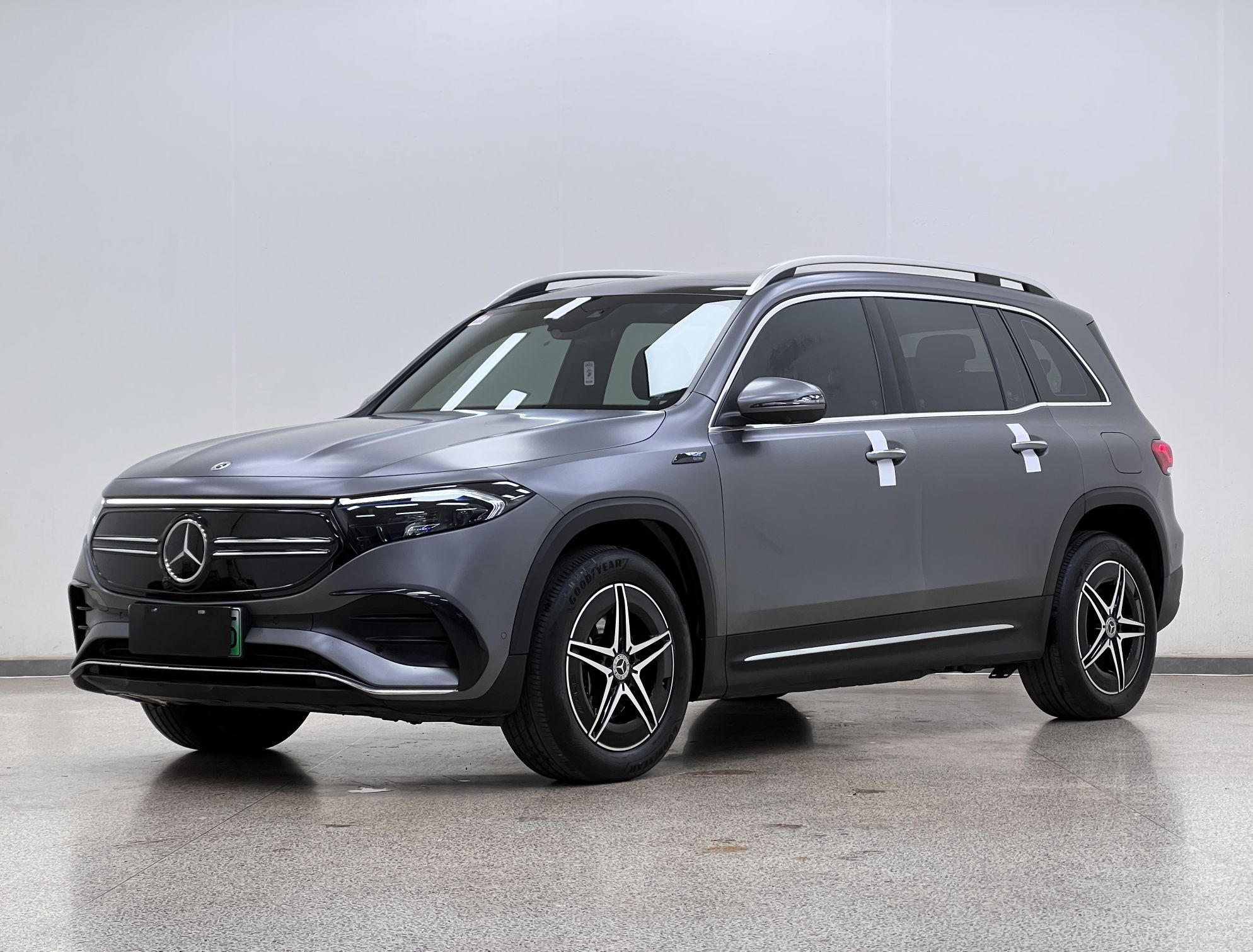 Mercedes-Benz EQB Class 2022 car image 