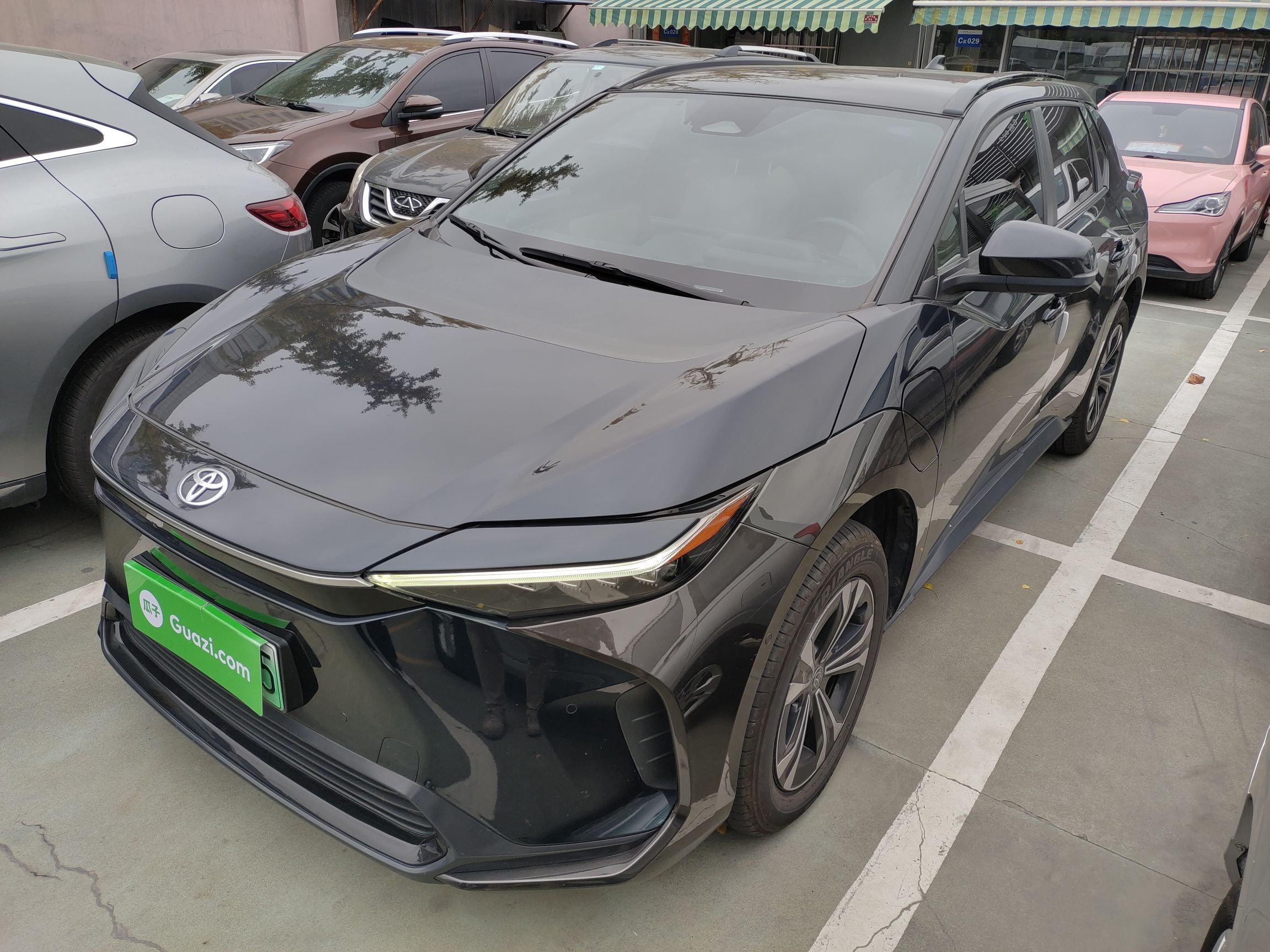Toyota bZ4X 2023 汽车图片 