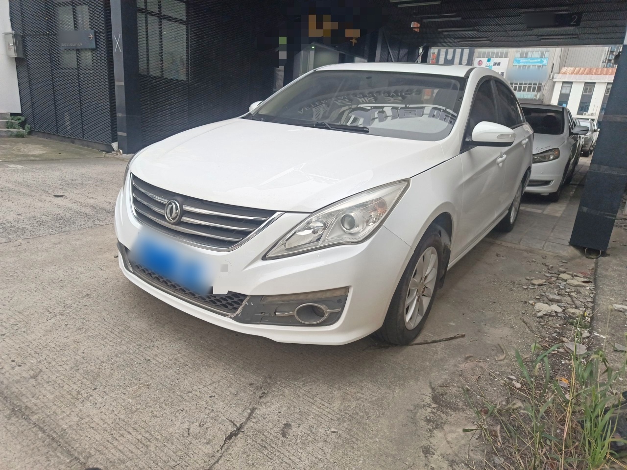 Forthing JOYEAR S50 2015 Forthing JOYEAR S50 2015 immagine di auto