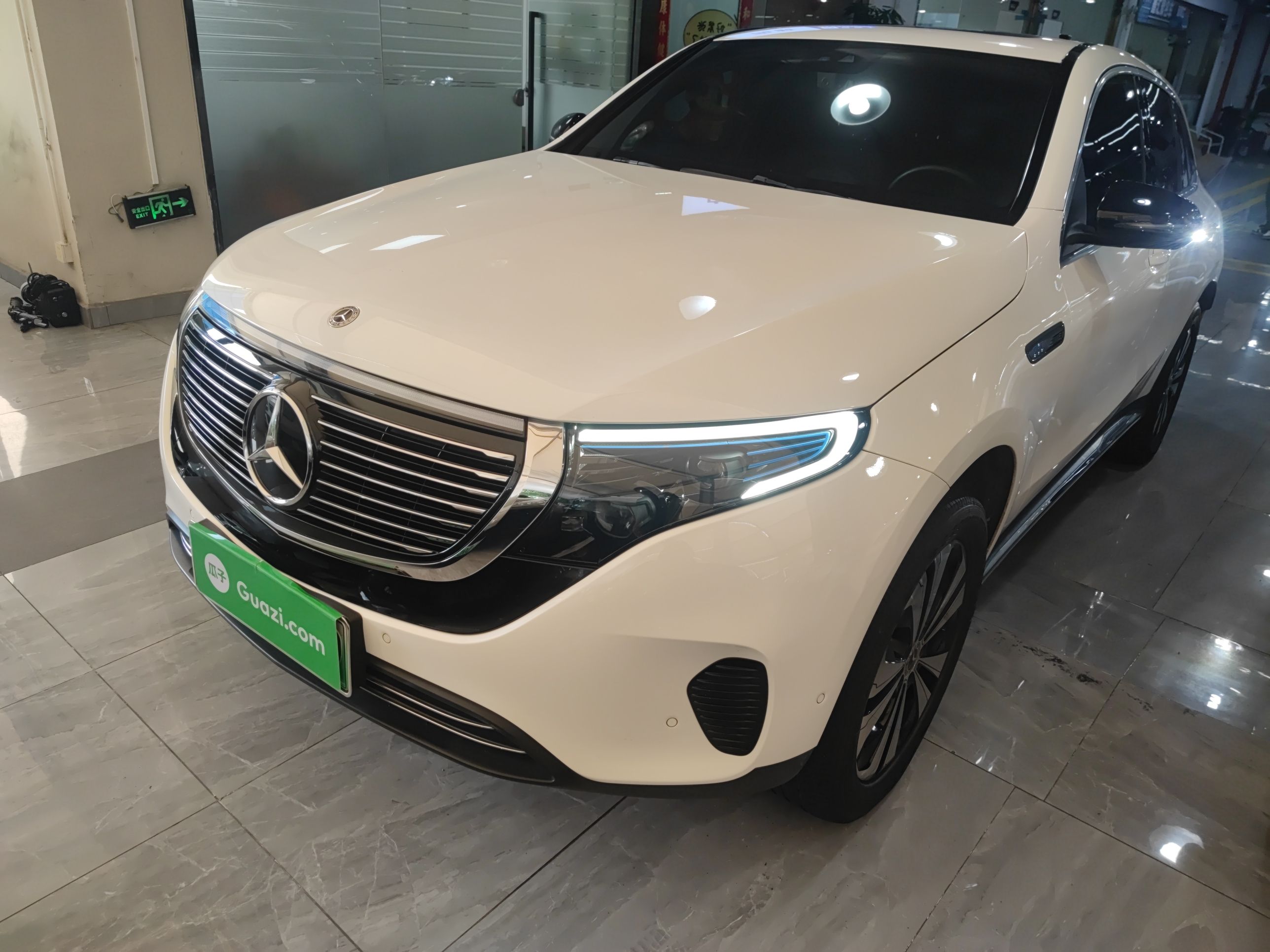 Mercedes-Benz EQC Class 2022 car image 