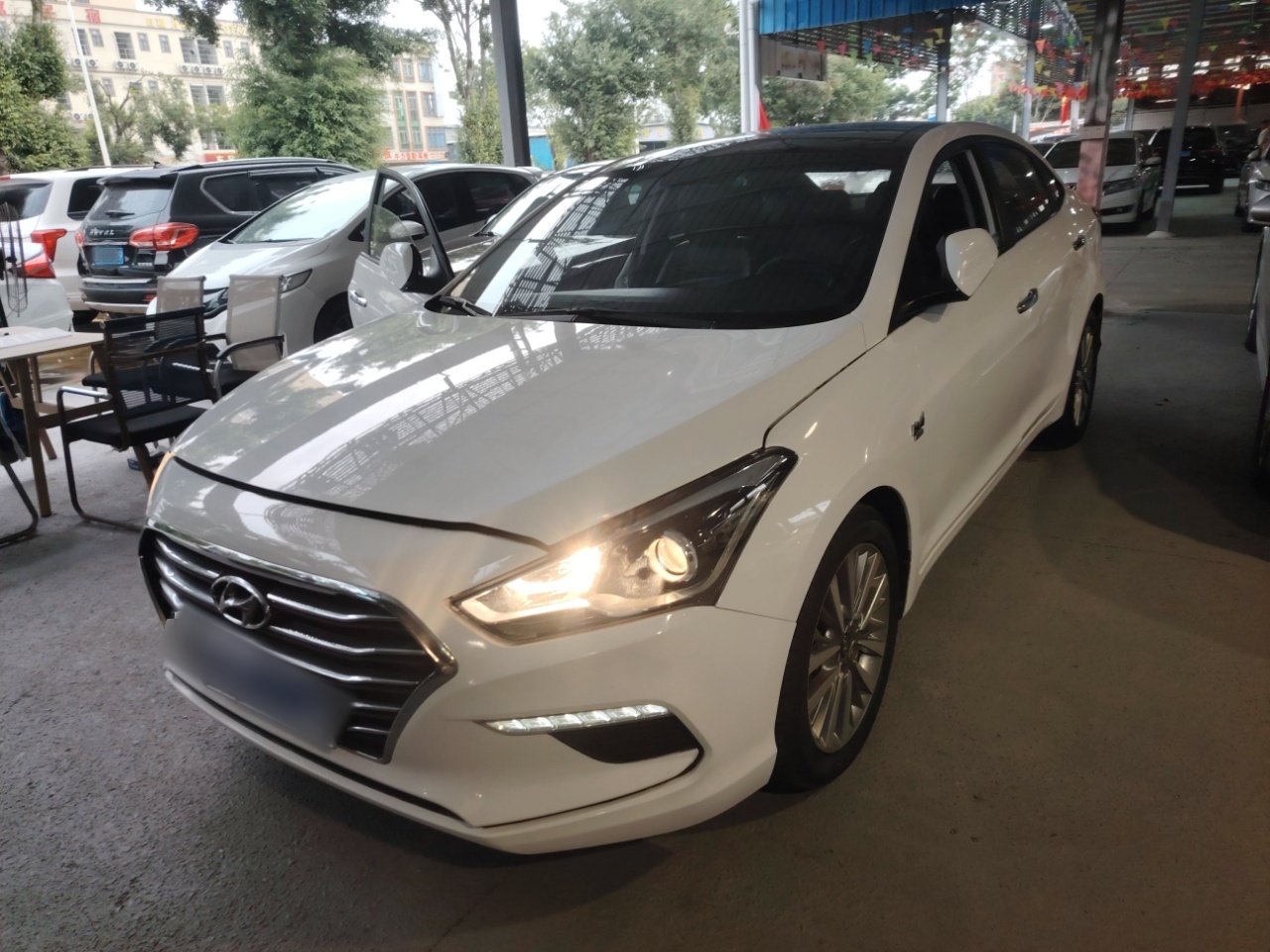 Hyundai Mistra 2017 car image 