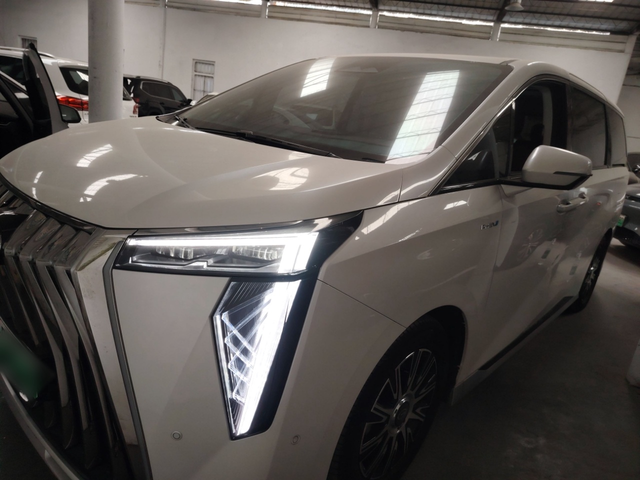 GAC Trumpchi E9 2024 GAC Trumpchi E9 2024 car image