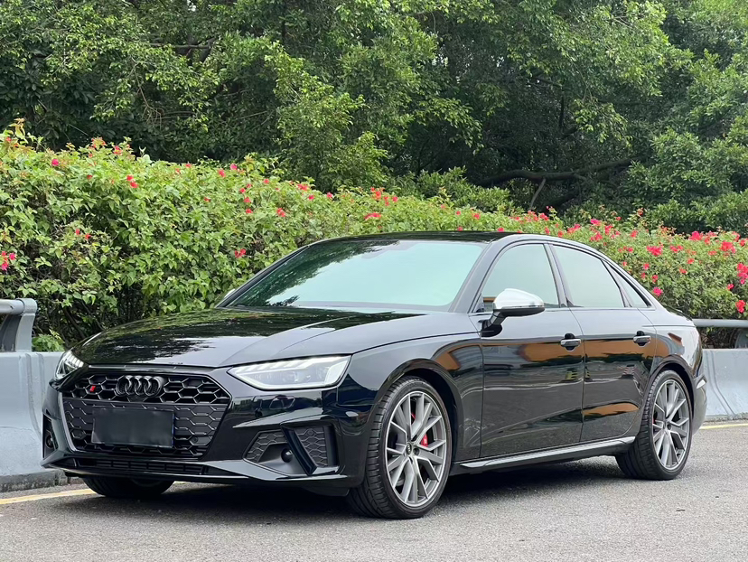 Audi S4 2025 car image 