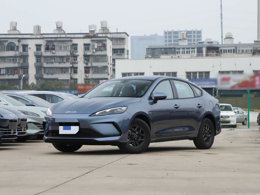 BYD Seal 05 DM-i 2025 car image 