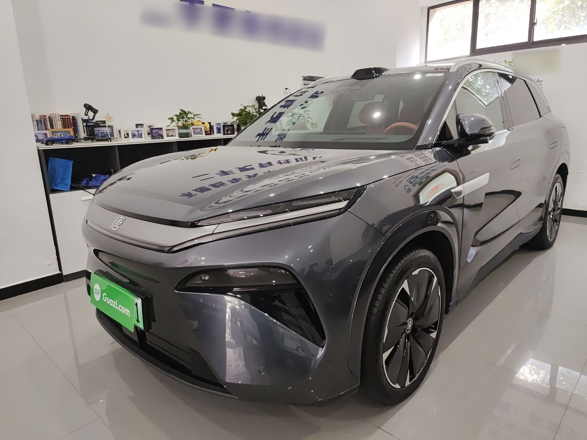 BYD Tang L 2025 صورة سيارة 