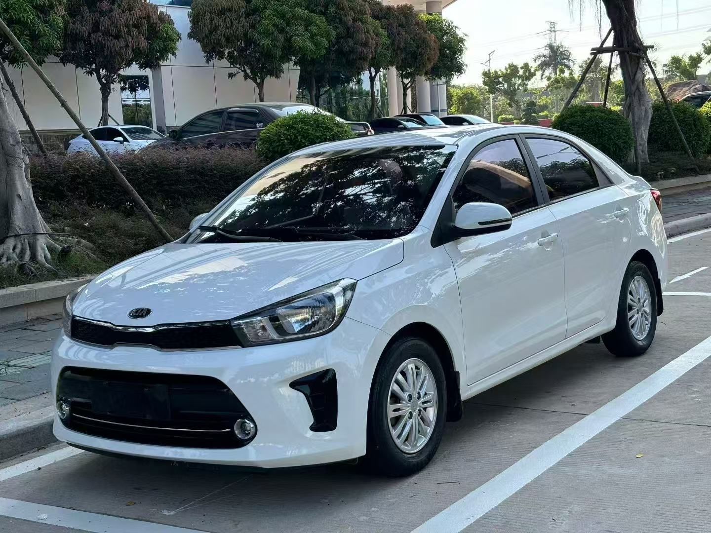 Kia Pegas 2018 汽车图片 
