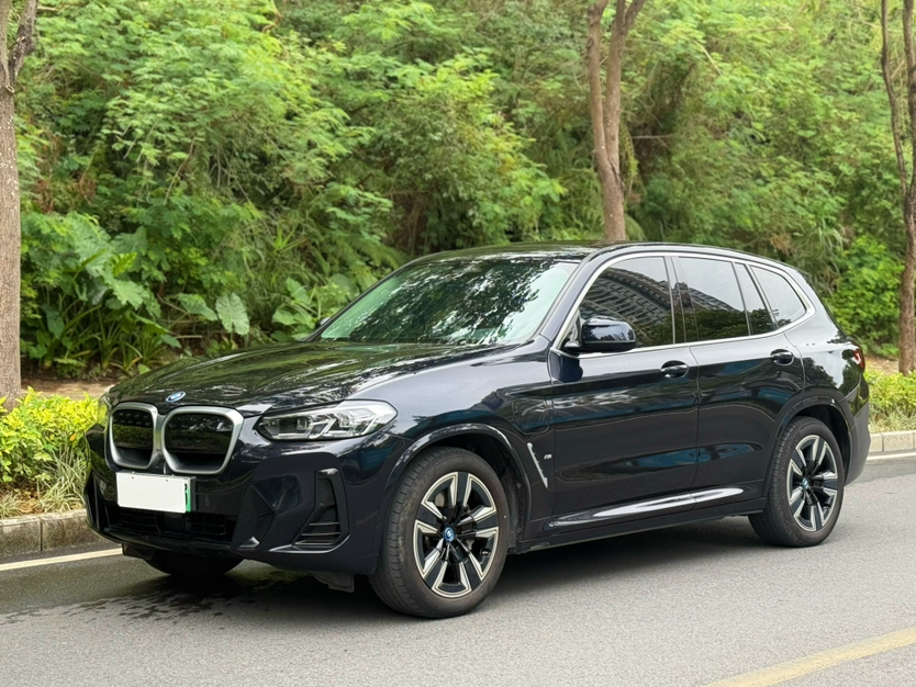BMW iX3 2022 car image 