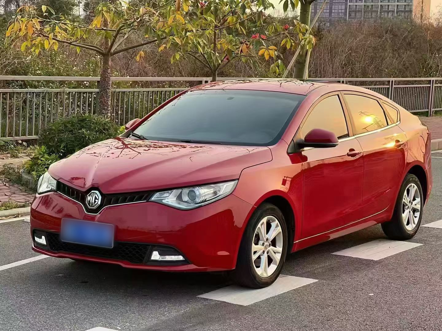 MG GT 2018 MG GT 2018 car image