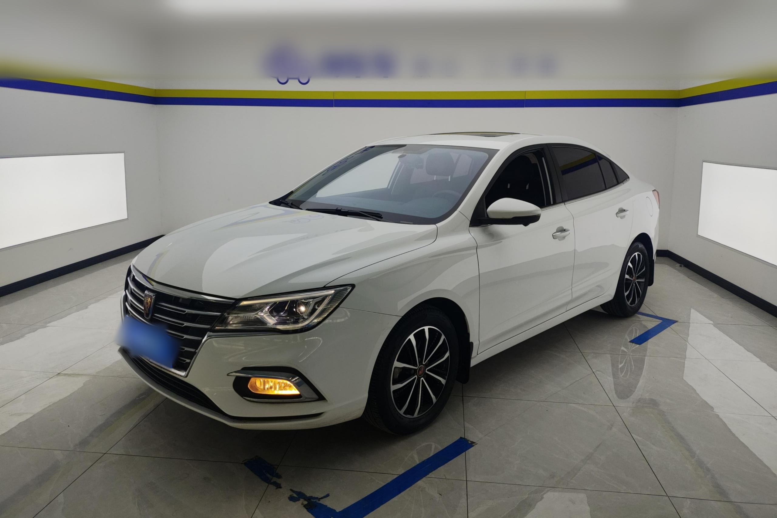 Roewe i5 2021 car image 