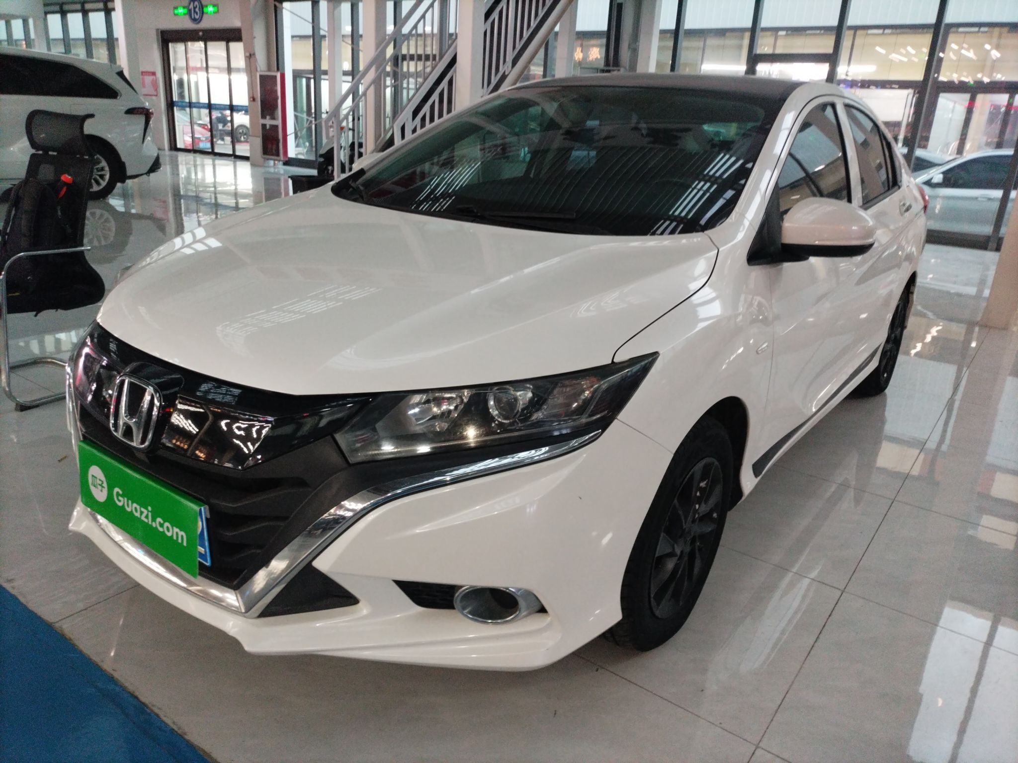 Honda Gienia 2017 car image 