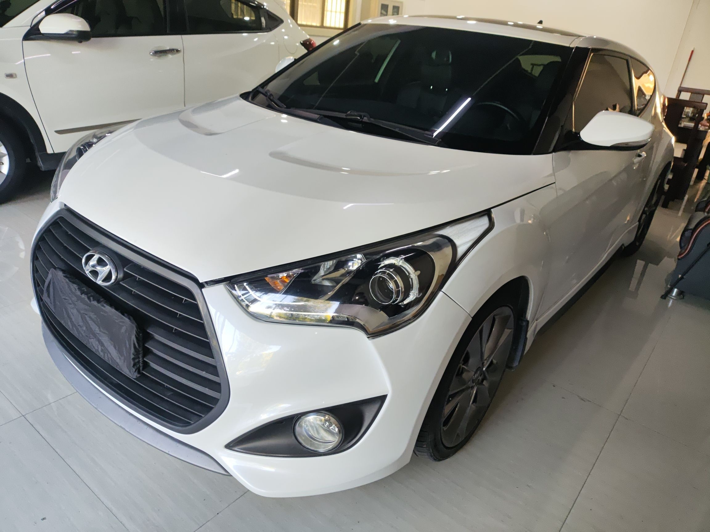 Hyundai Veloster 2016 car image 